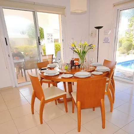 Ideal In Coral Bay Πέγεια