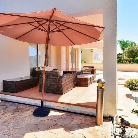 Ideal In Coral Bay *