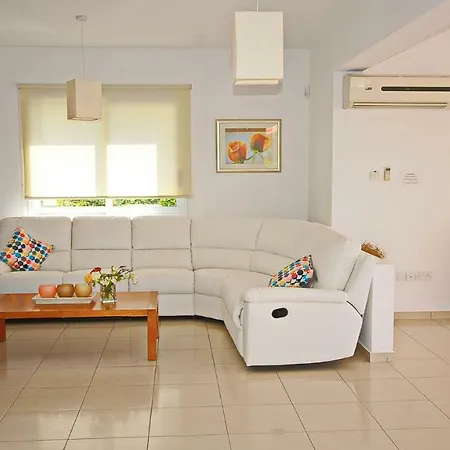 Ideal In Coral Bay