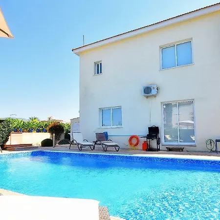 Ideal In Coral Bay Villa Peyia